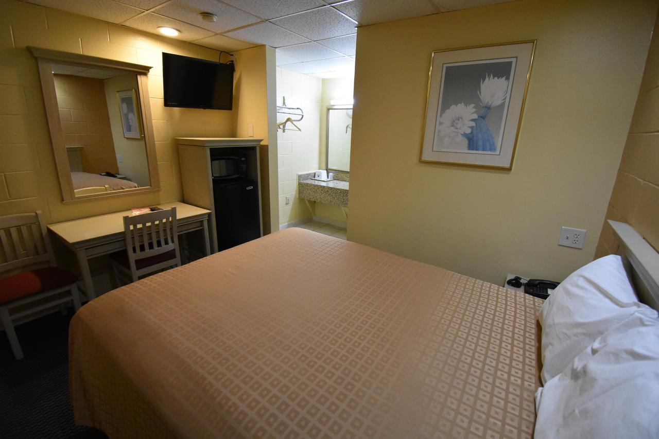 Americas Best Value Inn San Antonio/Lackland Afb Exterior photo