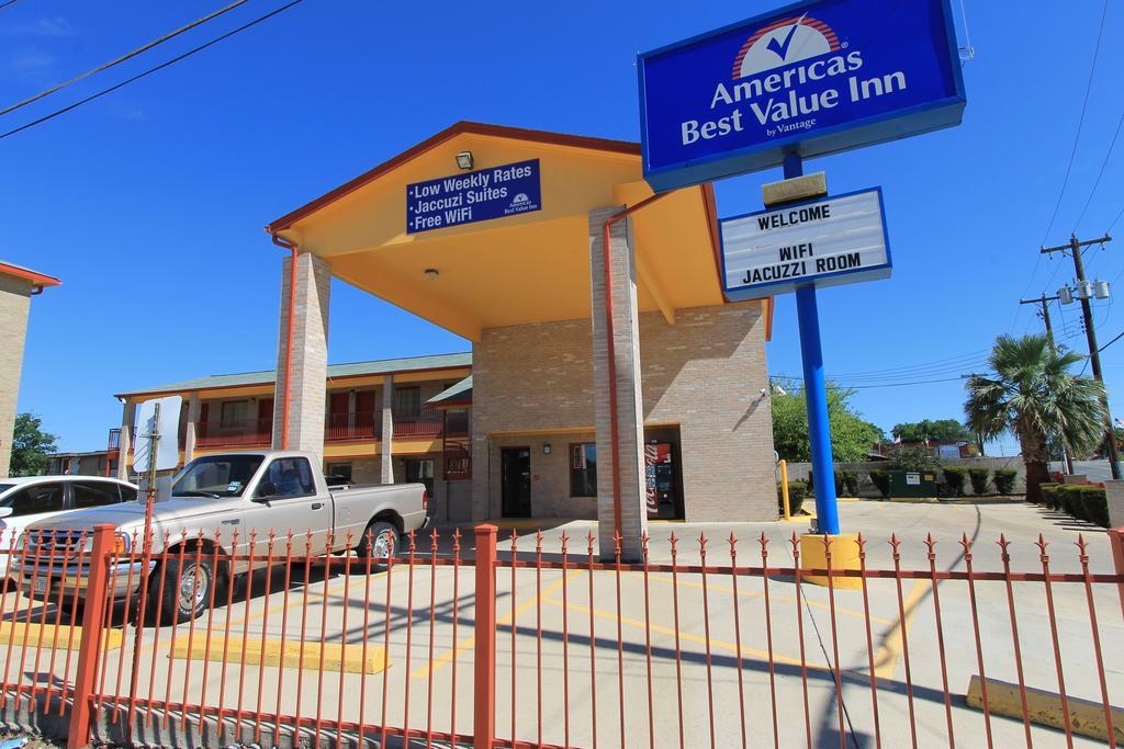 Americas Best Value Inn San Antonio/Lackland Afb Exterior photo